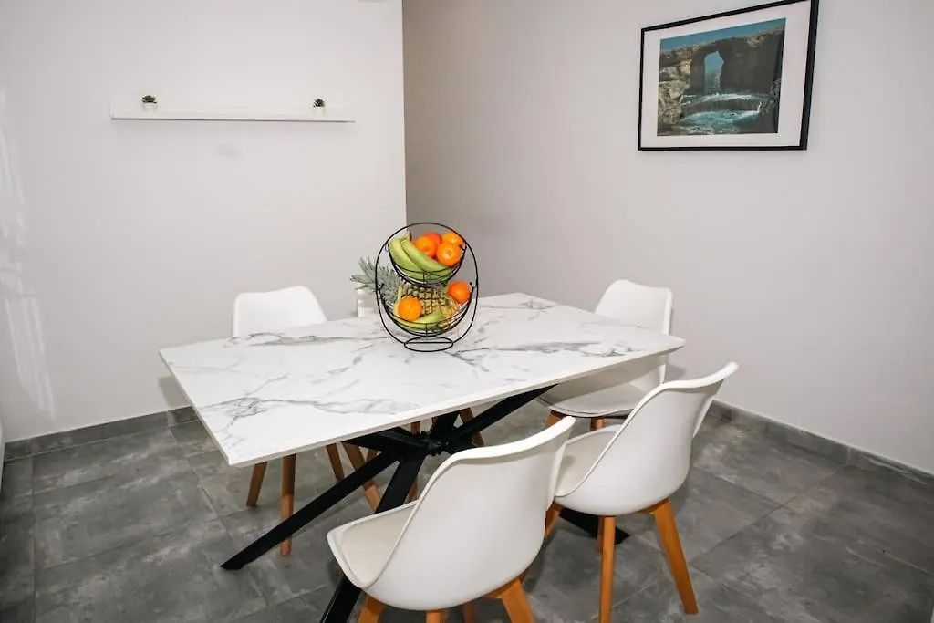 Birzebbuga -Two Bed Penthouse Apartment